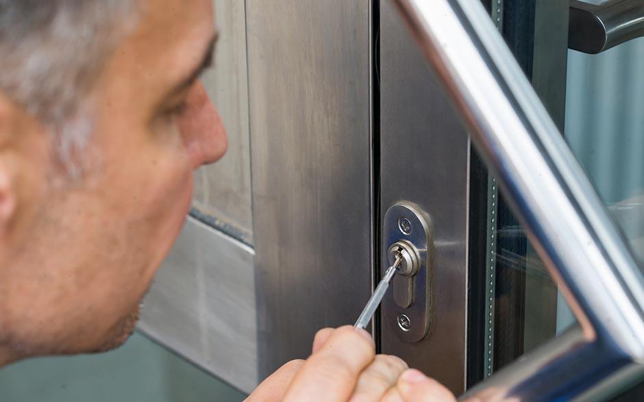 serrurier ouverture porte Montreuil